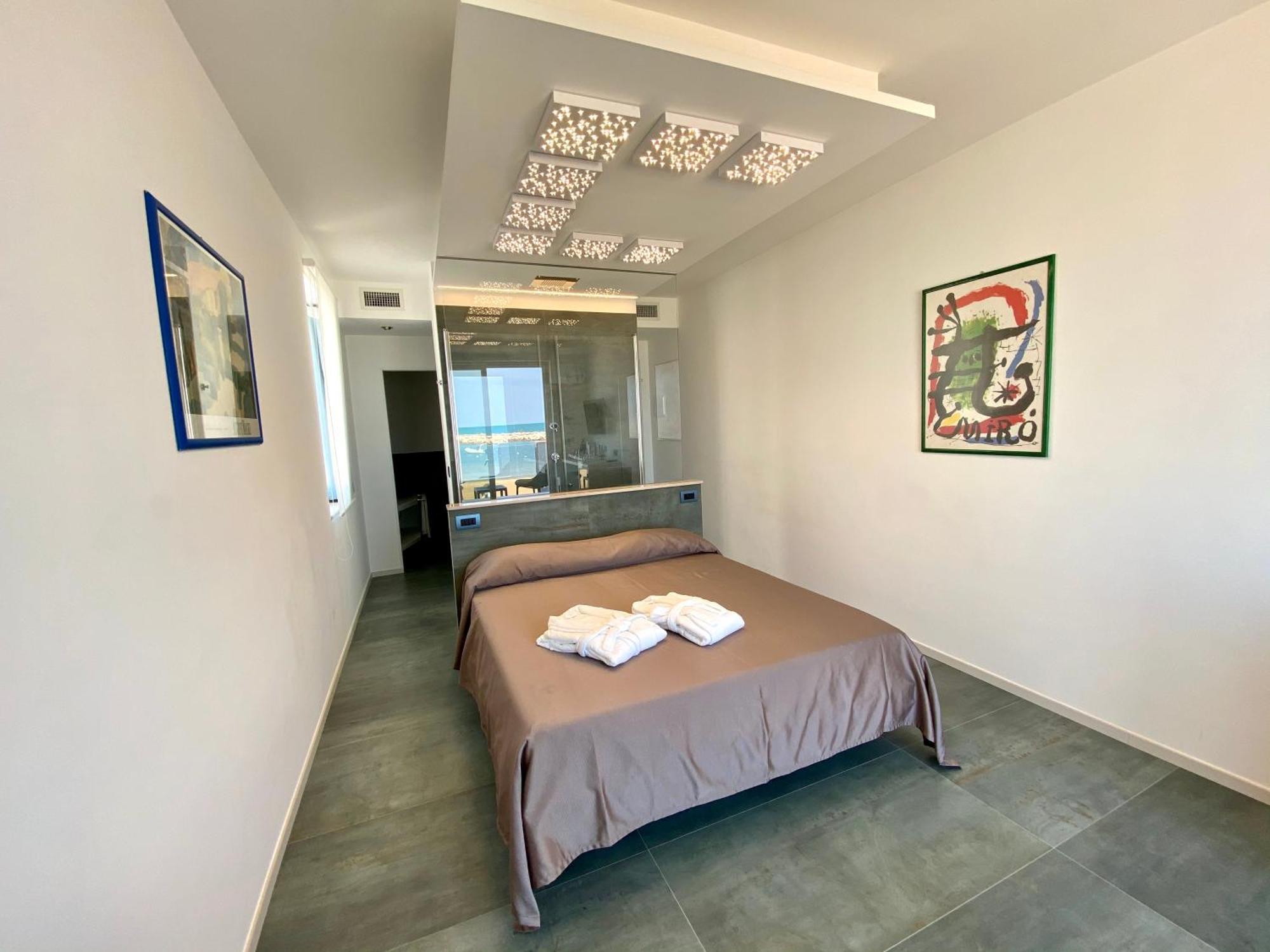 Marina Bay Beach Hotel Peschici Eksteriør bilde